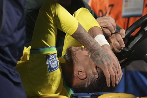 Neymar tears ACL while playing for Brazil in World Cup qualifying game